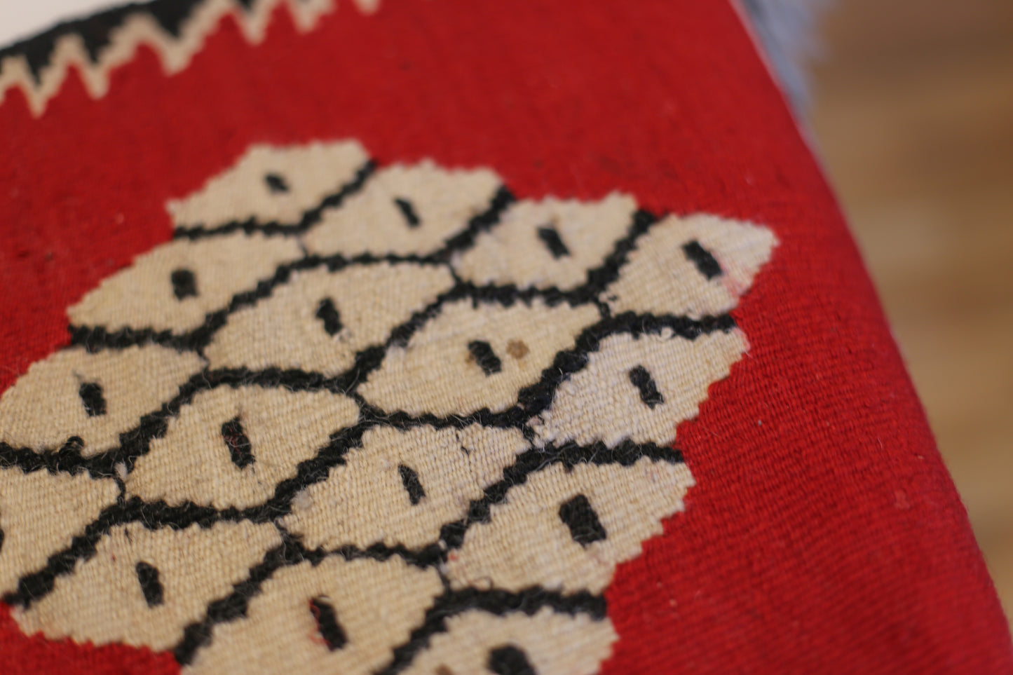 Vintage kilim rug