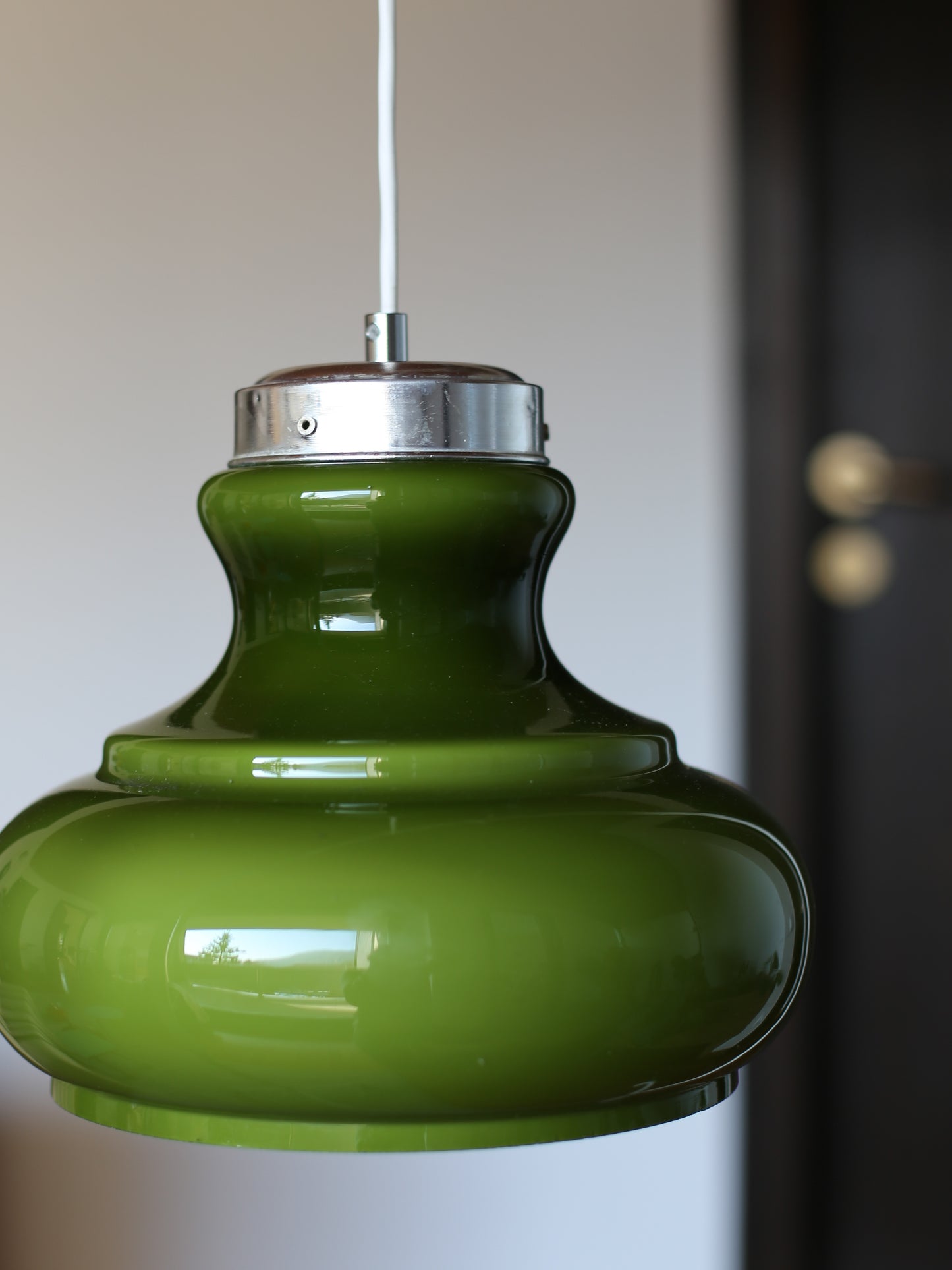 Vintage avocado green lamp