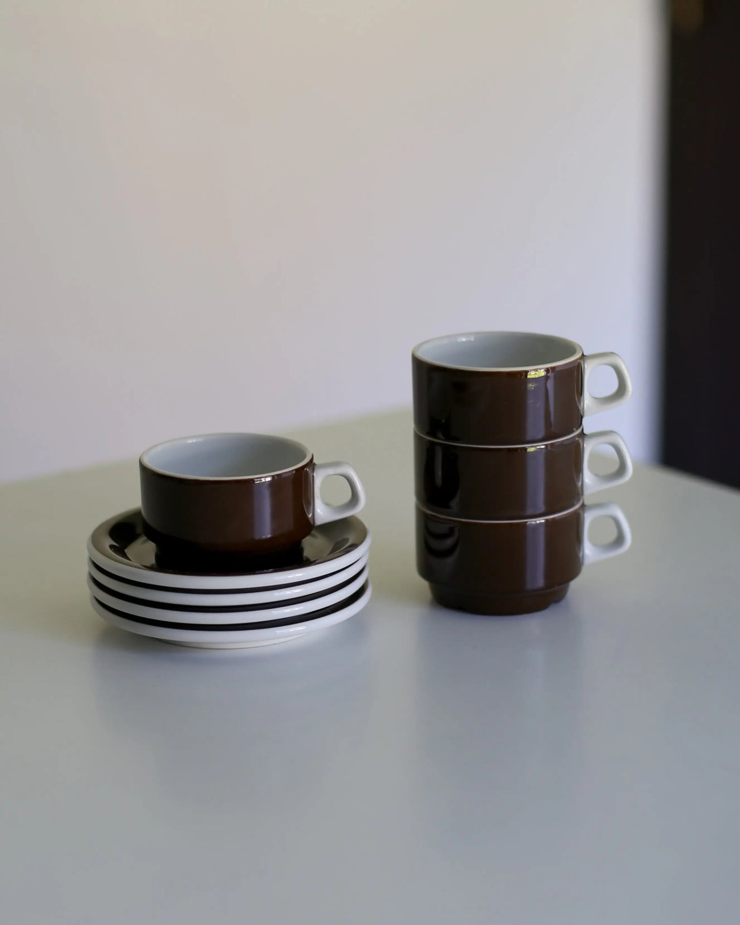 Set of 4 vintage cups with saucers