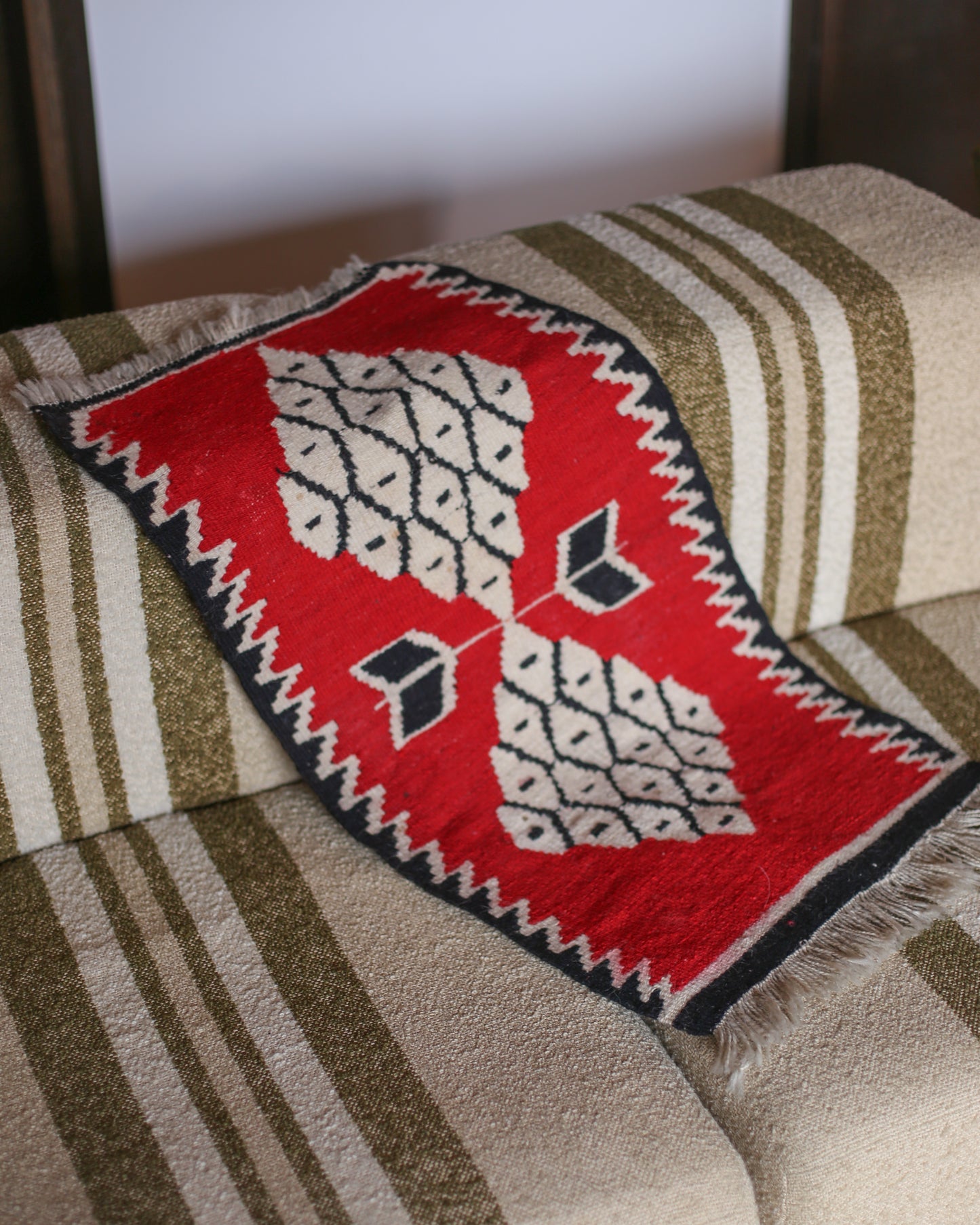 Vintage kilim rug