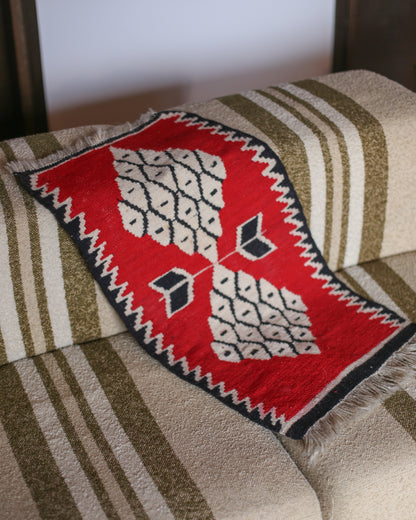Vintage kilim rug