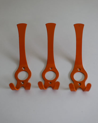 A set of 3 metal hooks